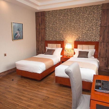 Resort World Terelj Hotel ウランバートル エクステリア 写真
